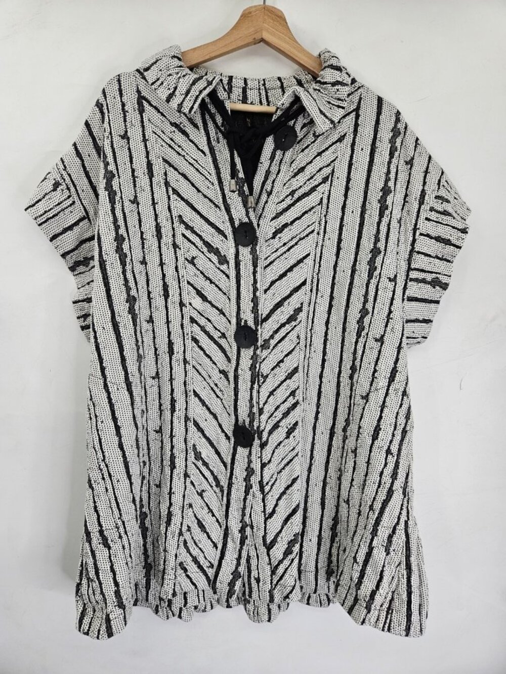 IC By Connie K Tunic Top Women L Black Stripe Abstract Artsy Button Front Jacket